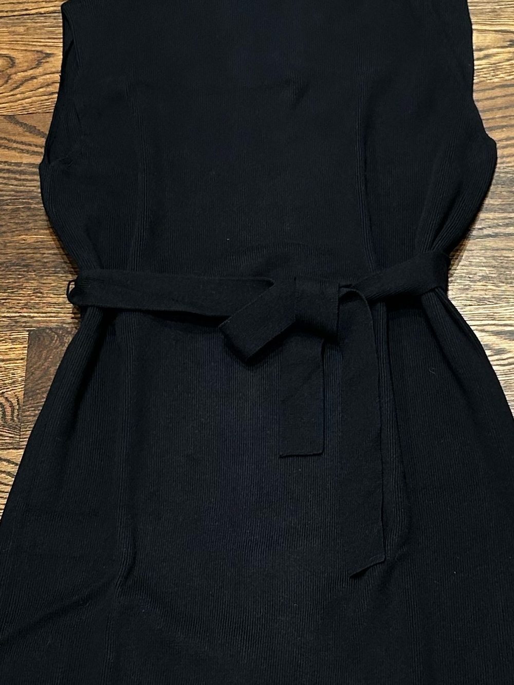 Lands' End Sleeveless Black Mock-Neck Tie-Waist Knit Dress - Picture 4 of 11